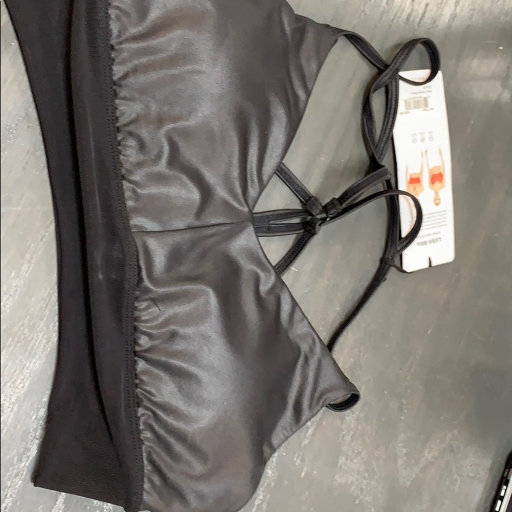 Alo yoga lush bra